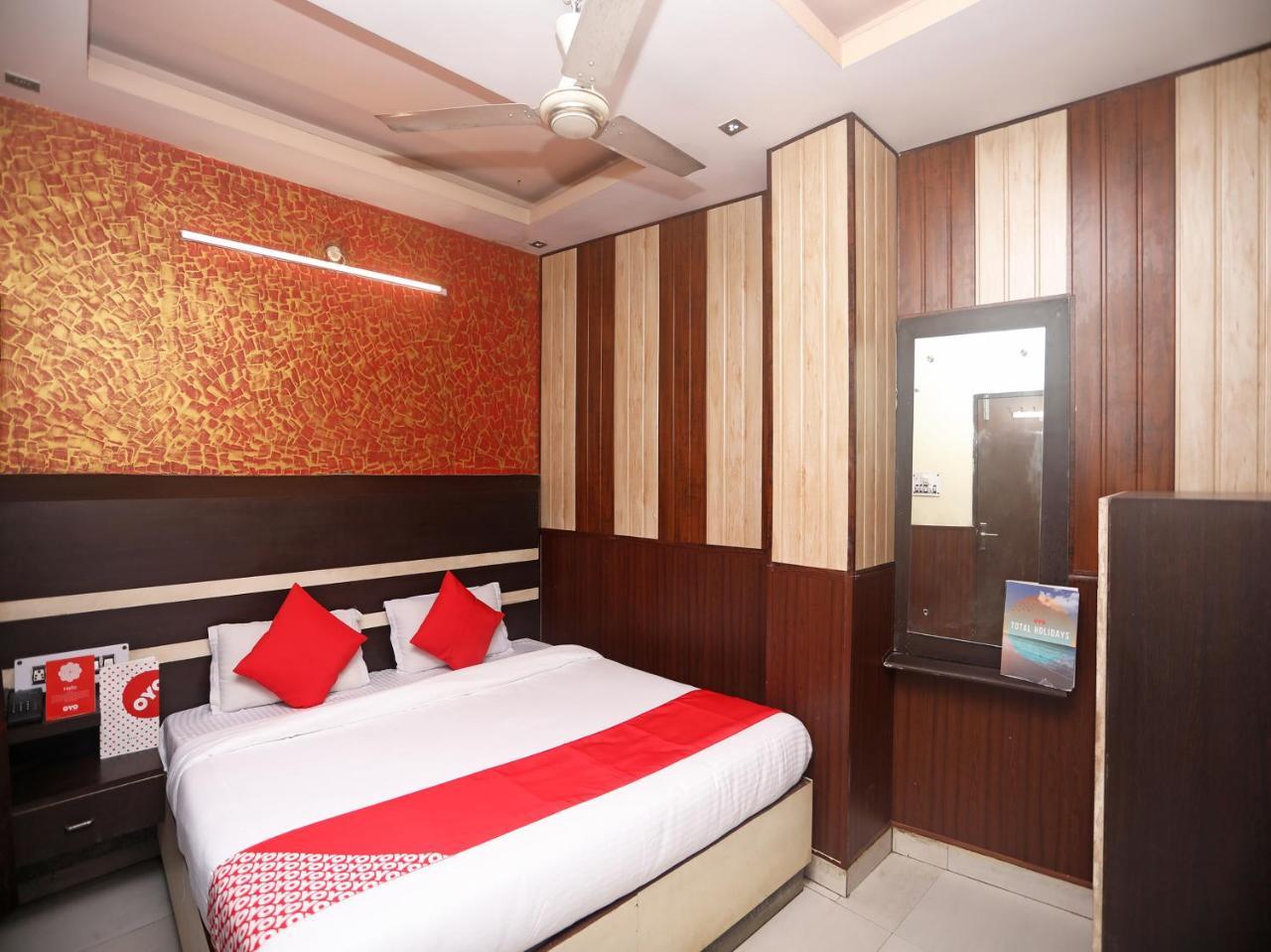 Vaccinated Staff- Oyo 18541 Hotel Haridev Roorkee Eksteriør billede