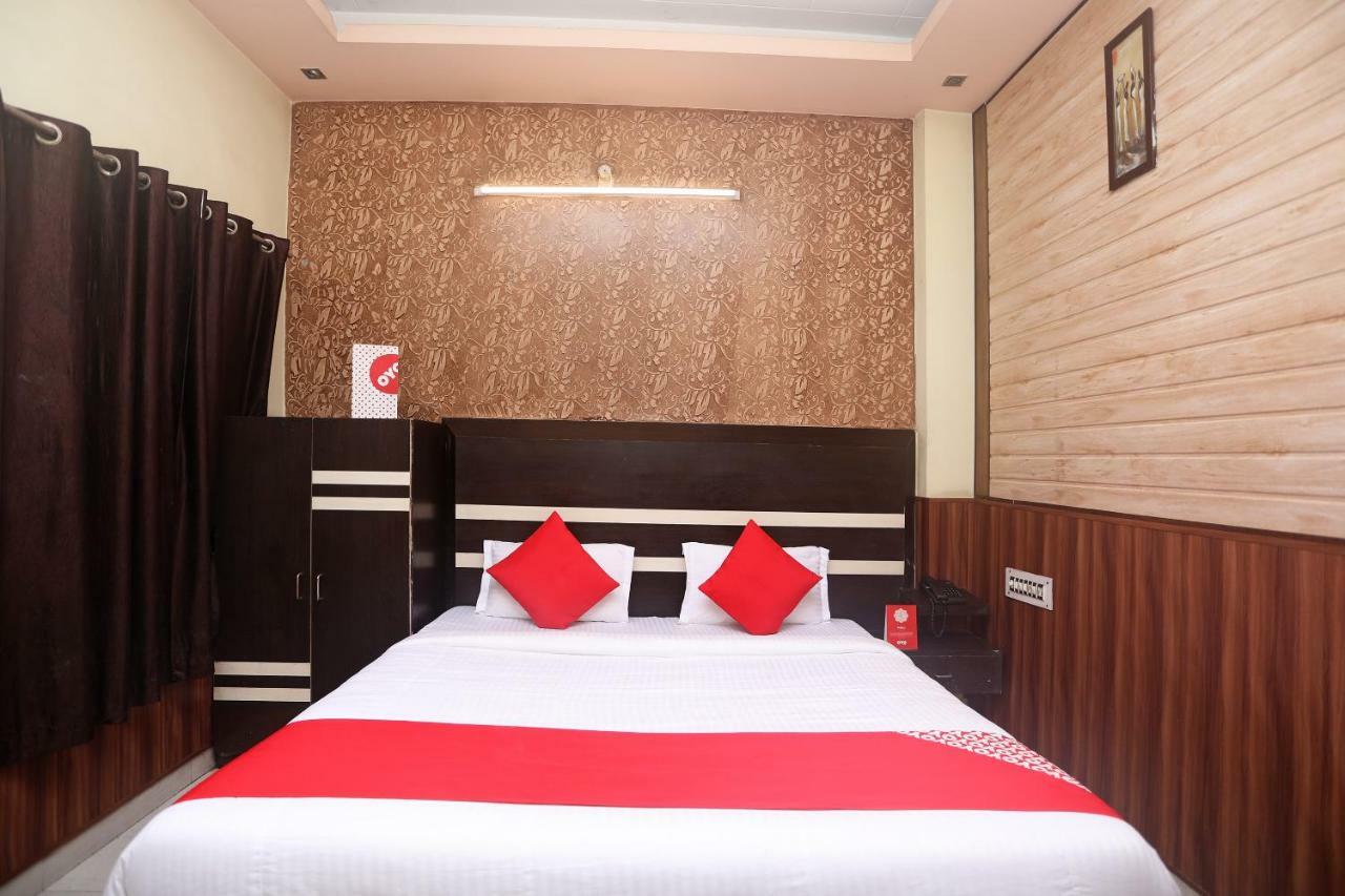 Vaccinated Staff- Oyo 18541 Hotel Haridev Roorkee Eksteriør billede